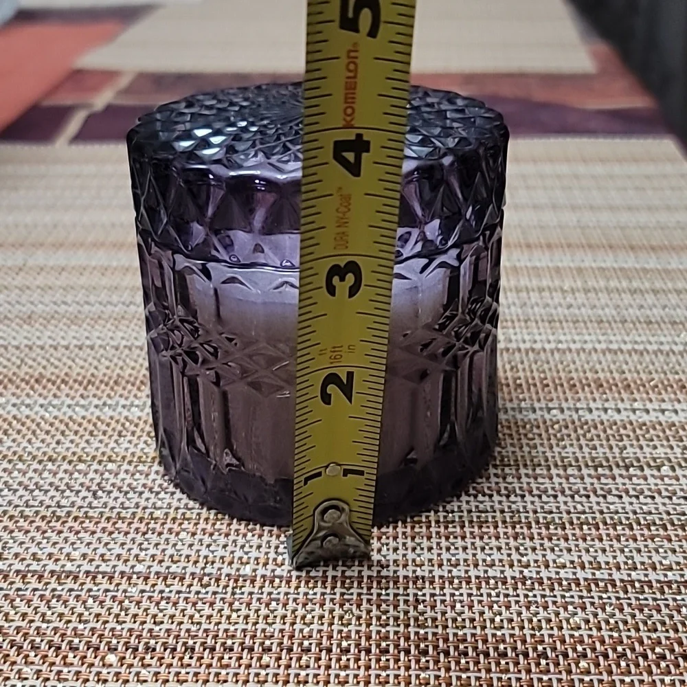 COPY - Leoben Co, Violet & Santal, 6oz soy candle, NWT - Picture 5 of 5